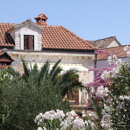 Villa Rustika Sutivan Kültér fotó